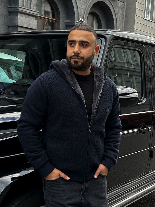 Куртка вязаная