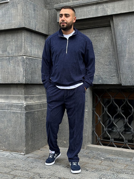 Костюм с брюками