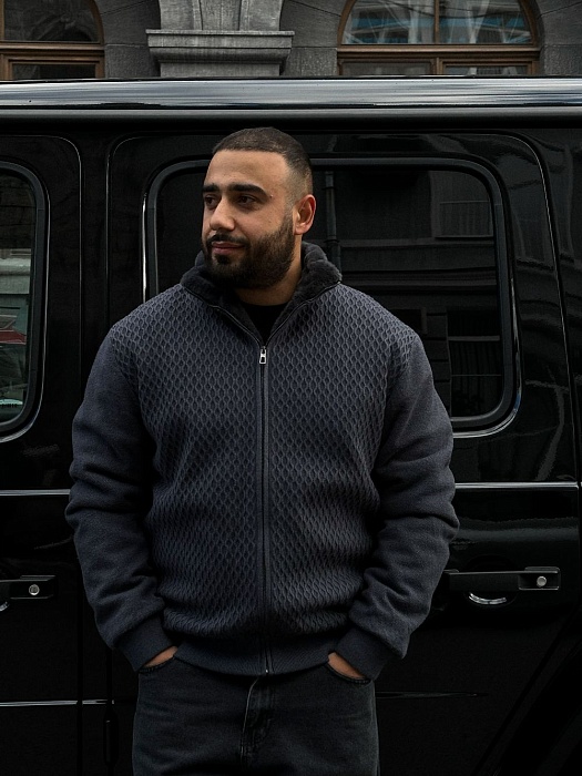 Куртка вязаная