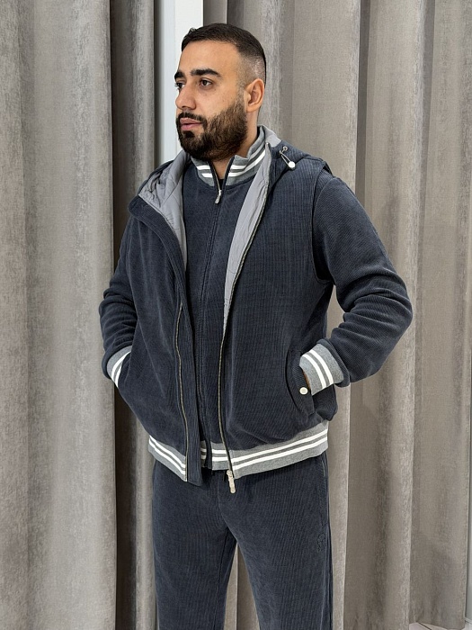 Костюм  тройка с джогерами