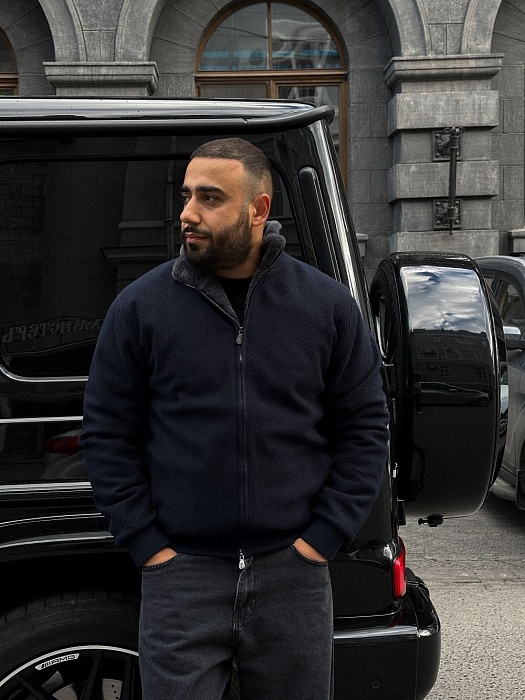 Куртка вязаная